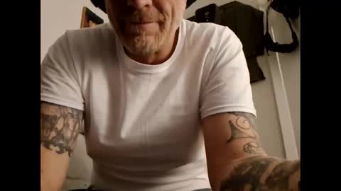 Blue eyed tatted Daddy online show from January 19, 10:03 am