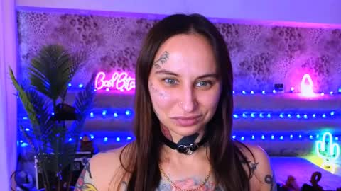 Freak online show from February 9, 9:47 am