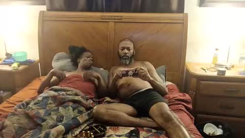 freakeazy online show from April 27, 6:27 pm