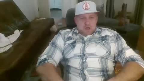 poundyouout1969 online show from March 15, 6:44 pm