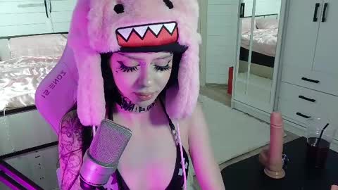 Freaky online show from July 29, 10:21 pm