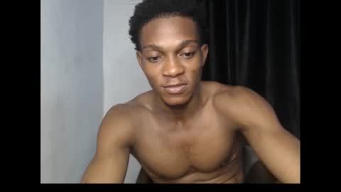 freakyslut30 online show from January 29, 7:43 pm