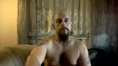 frecherkerl88007 online show from April 2, 1:57 am