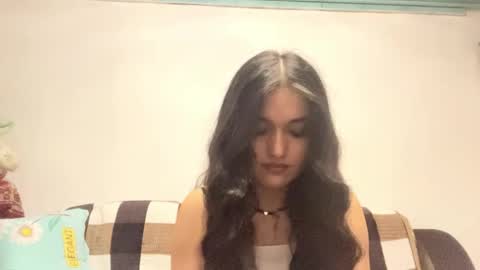 Mia online show from May 29, 6:06 pm