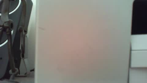 fredbo33 online show from February 23, 9:44 am