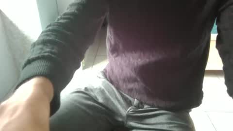 Snapshot of french_666999 chatting on December 9, 1:13 pm French 666999 online show from December 9, 1:13 pm