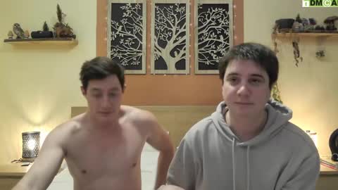 Snapshot of frenchhornybibs chatting on February 9, 8:56 pm French Horny Bibs online show from February 9, 8:56 pm