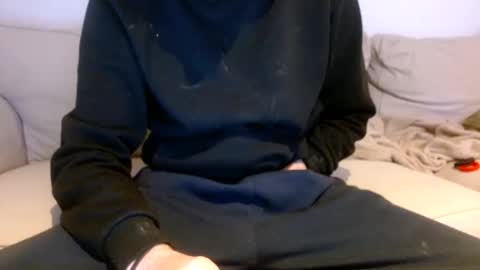 frenchms online show from December 12, 5:37 pm