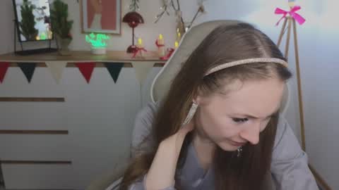 Freya online show from December 24, 3:58 pm