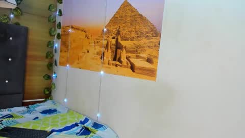 Frezzita online show from October 11, 8:34 pm