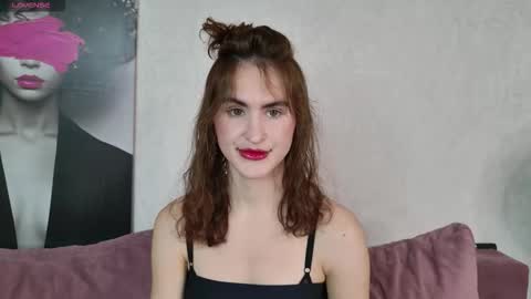 Frida online show from October 3, 7:33 pm