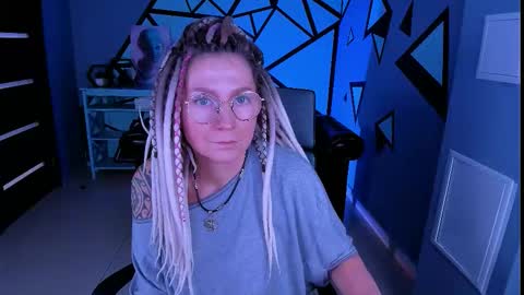 Frida Tander online show from February 16, 9:40 am