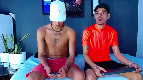 Adam y pitter online show from December 23, 4:17 pm