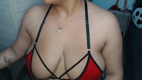 Mia and Gary  online show from November 21, 3:26 am