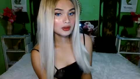 Lexie online show from August 5, 10:12 am