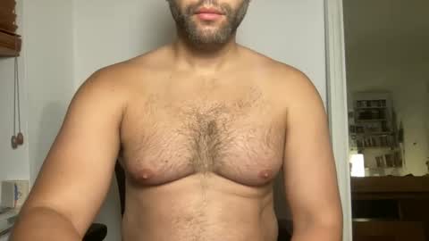 Snapshot of fuckyeahcoach chatting on October 10, 10:21 am Muscle Bear Jock in Training online show from October 10, 10:21 am