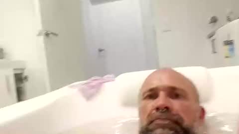 fukmelivenow online show from October 13, 4:53 pm