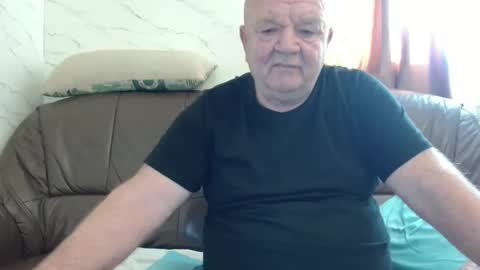 fullballs6 online show from March 5, 8:34 am