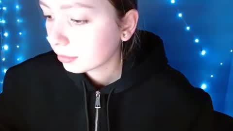 Emma online show from December 22, 8:10 am