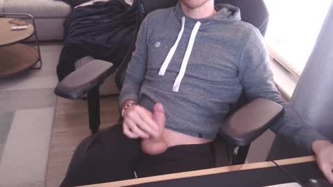 Snapshot of funkybits chatting on March 4, 2:32 pm funkybits online show from March 4, 2:32 pm