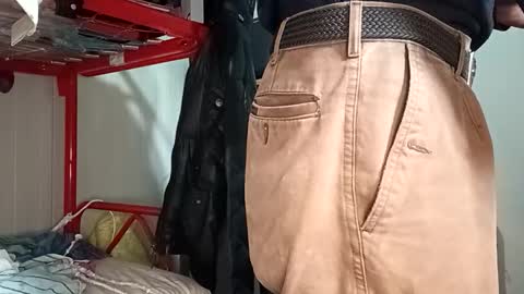 Italian men online show from February 1, 9:39 am