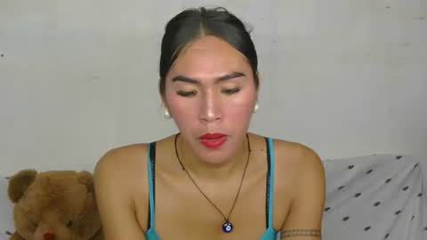 LIL LEE online show from October 5, 7:39 am