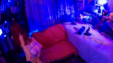 Valarie Iris Paige online show from January 9, 7:42 am