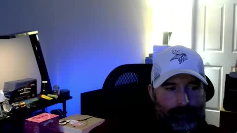 fuzz69_ online show from March 3, 11:01 pm