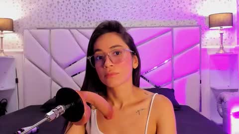 gabbieskinny online show from March 22, 6:01 pm