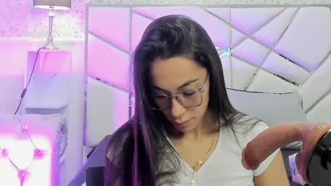gabbieskinny online show from April 27, 11:30 am