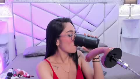 gabbieskinny online show from May 8, 12:11 pm