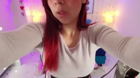 Snapshot of gabby_evanns chatting on February 1, 12:04 pm gabby_evanns online show from February 1, 12:04 pm