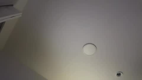 yeeah online show from December 5, 10:06 am