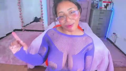 gabi_jhons_23 online show from September 18, 3:05 pm