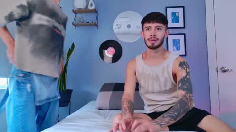 gabriel_and_geronimo online show from September 9, 6:52 pm