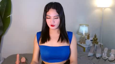 gabriela_deluxe online show from December 19, 11:55 pm