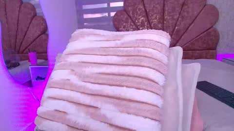 gabriela online show from December 20, 8:16 pm