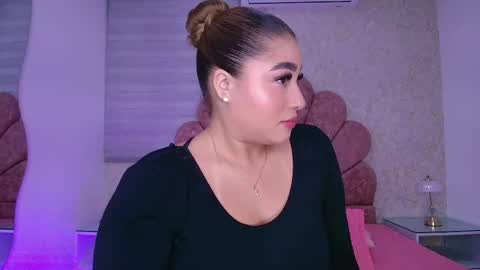 gabriela online show from April 8, 7:28 pm