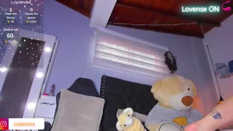 Snapshot of gabriiieela_ chatting on September 15, 7:37 pm Sara online show from September 15, 7:37 pm