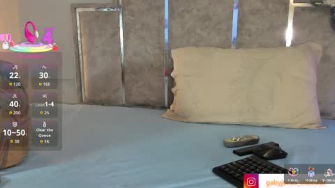 gabyyjones online show from November 4, 11:33 am