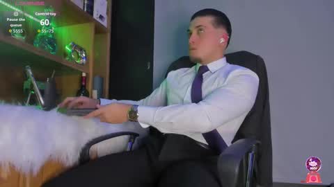 Gael Williams online show from October 11, 1:10 am