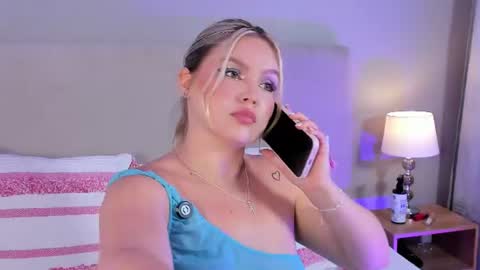 Gaia Baker  online show from June 16, 2:26 am