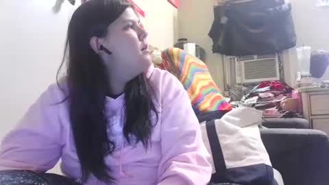 Snapshot of gamer202324 chatting on September 17, 1:20 am gamer202324 online show from September 17, 1:20 am