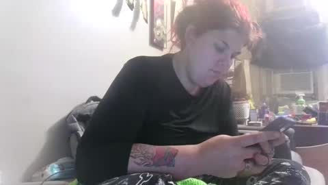 Snapshot of gamer202324 chatting on October 28, 12:33 am gamer202324 online show from October 28, 12:33 am