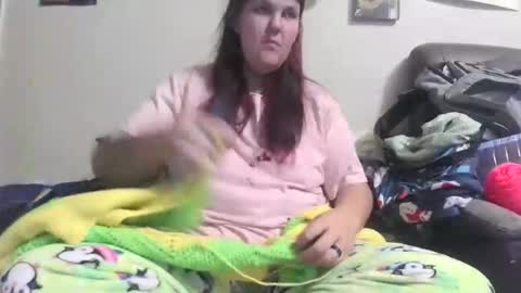 Snapshot of gamer202324 chatting on October 31, 2:45 am gamer202324 online show from October 31, 2:45 am