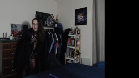 HOT  online show from February 22, 10:29 am