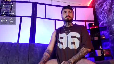 Chris  Dont forget to gift me thumb up Its very important to me and makes me happy AF  online show from December 15, 7:04 am