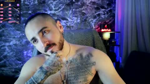 Snapshot of garbel09 chatting on March 4, 6:15 am Chris  Dont forget to gift me thumb up Its very important to me and makes me happy AF  online show from March 4, 6:15 am