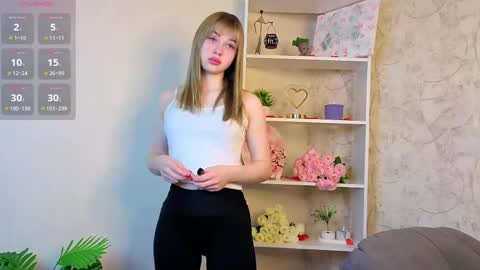 Violla online show from April 14, 4:43 pm