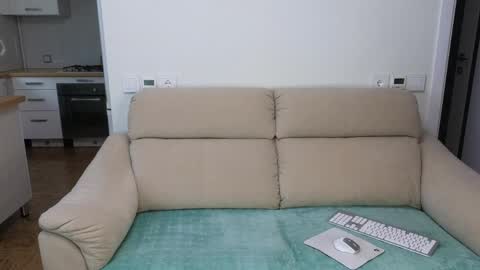 Ava online show from May 13, 8:57 am